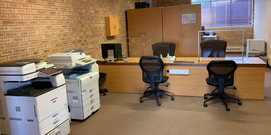 Walk-in_service_VC-A21-105_Service_Desk