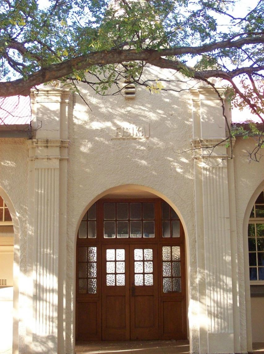 The entrance to the Physics Building